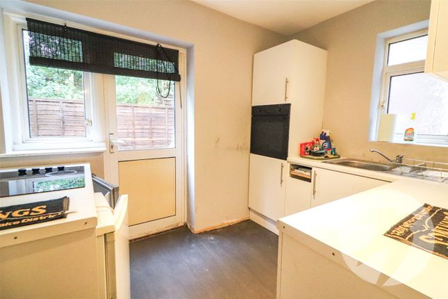 23, Ely Close, Erith photo 3