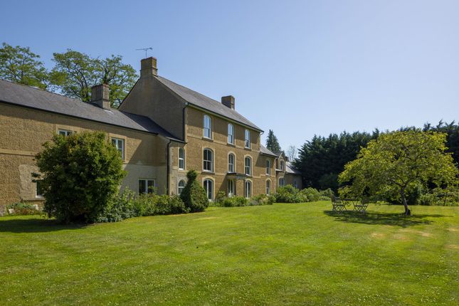 The Grange, Shipton Road, Ascott under Wychwood photo 2
