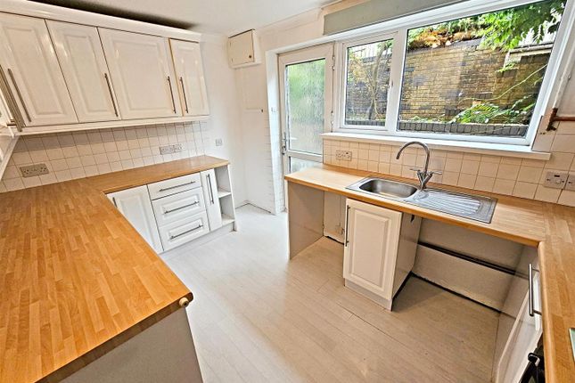 End terrace house to rent in Hillside View, Graigwen, Pontypridd