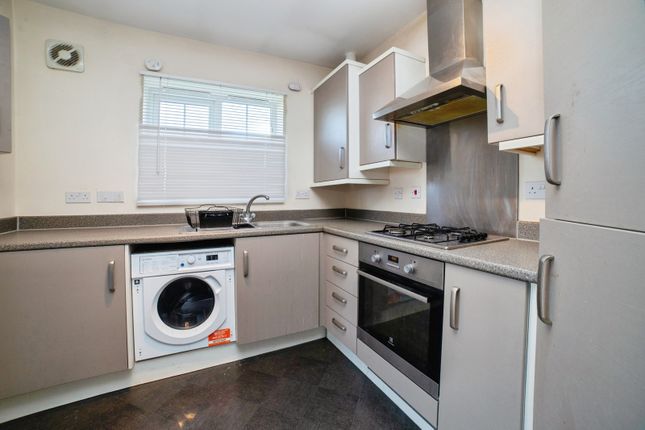 56, Henfrey Drive, Nottingham photo 3