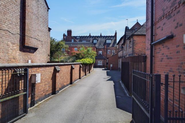 Flat 1, 15b, Upper Wellington Street, Nottingham photo 3
