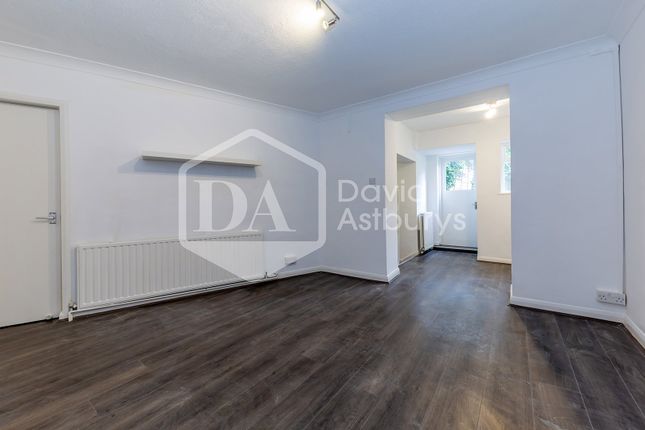 79A, Navarino Road, Hackney photo 3