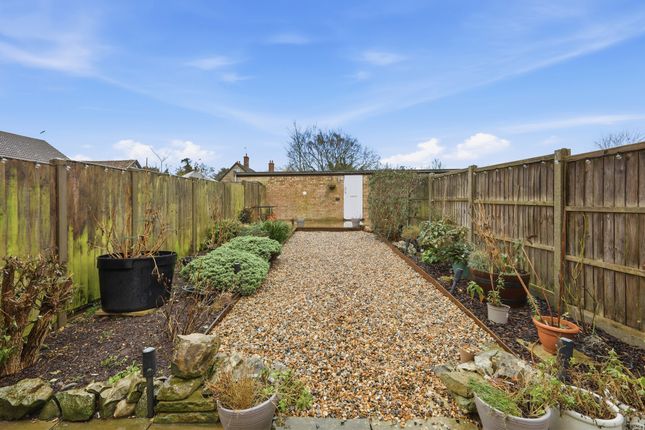 32, Paddock Way, Bury St. Edmunds photo 2