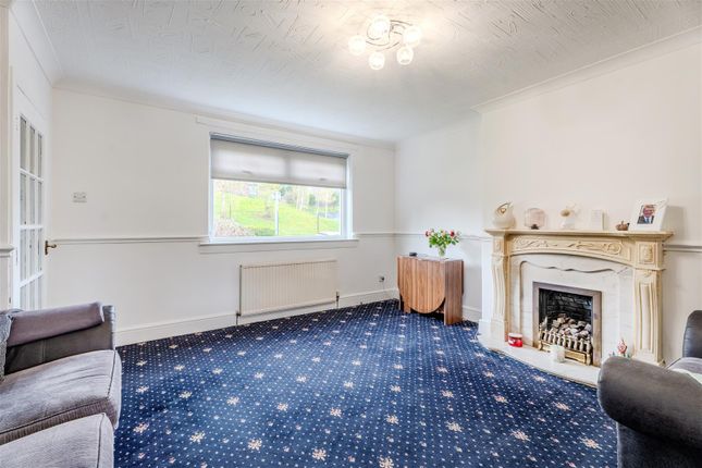62, Cairnswell Avenue, Glasgow photo 4