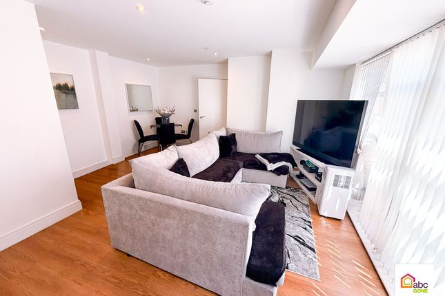 Flat 1, Dalwood House, Romford photo 3