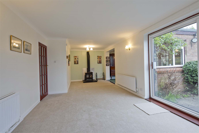 21 West Chiltern, Woodcote photo 4