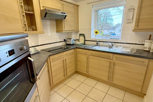 24, Cherrett Court, Ringwood Road, Ferndown photo 2