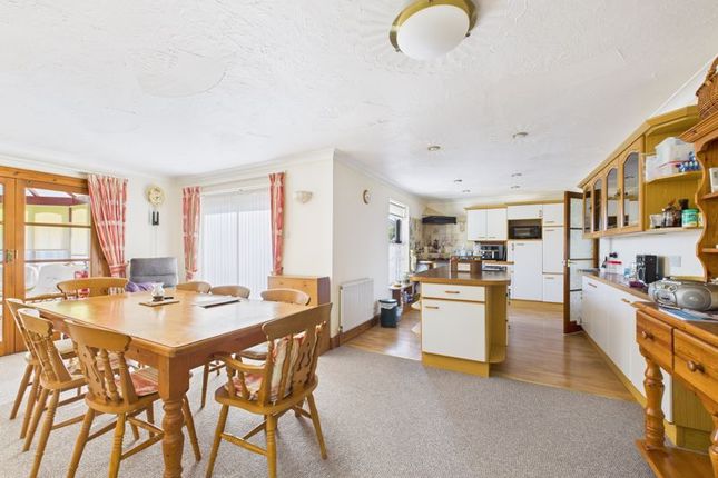 Chy an Gruglon, Gwithian Road, Hayle photo 3