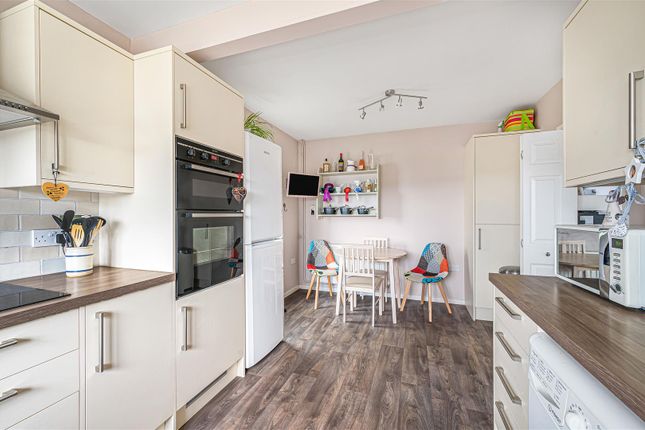 61, Hawth Park Road, Seaford photo 5