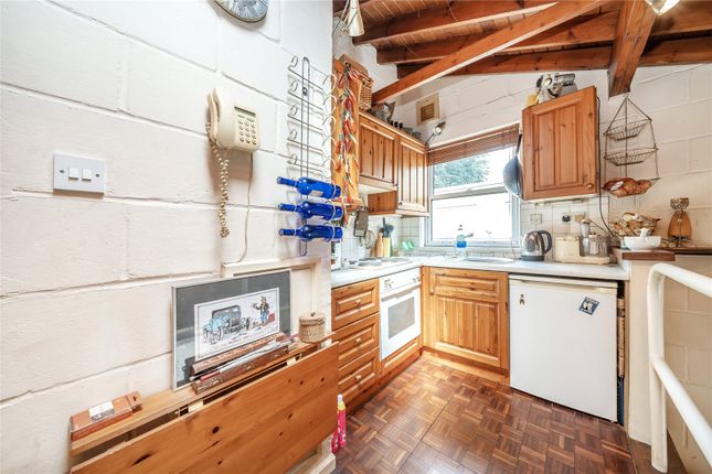 28, Pennethorne Close, London photo 4