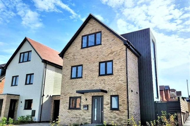 Thumbnail Detached house for sale in Augustine Road, Minster On Sea, Sheerness