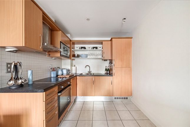 Flat 7, 27, Hardwicks Square, London photo 4