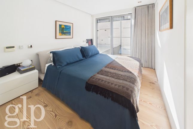 Apartment 2, 109 Charing Cross Road, Greater London photo 3