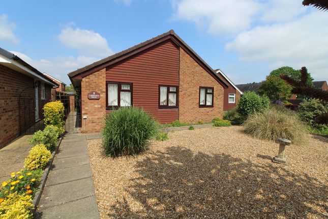 Thumbnail Bungalow for sale in Lawrence Walk, Newport Pagnell