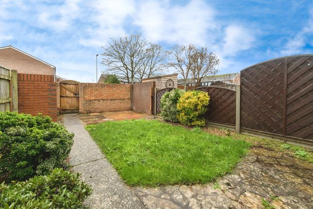 11, Mortimer Court, Exeter photo 3