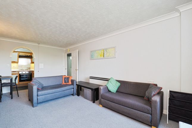 34, Beech Court, Nottingham photo 3