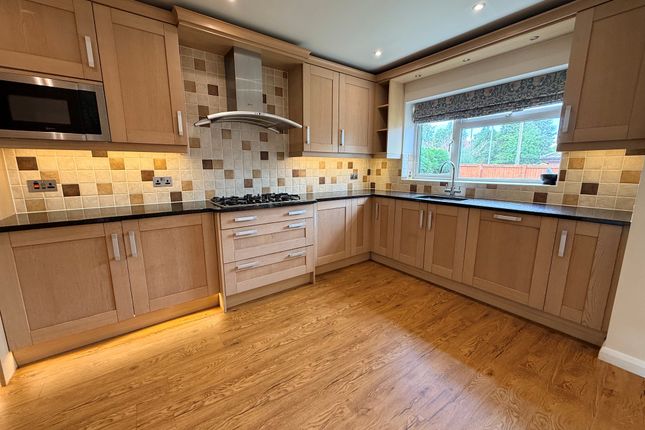 1 Beaconfield Road, Yeovil photo 4