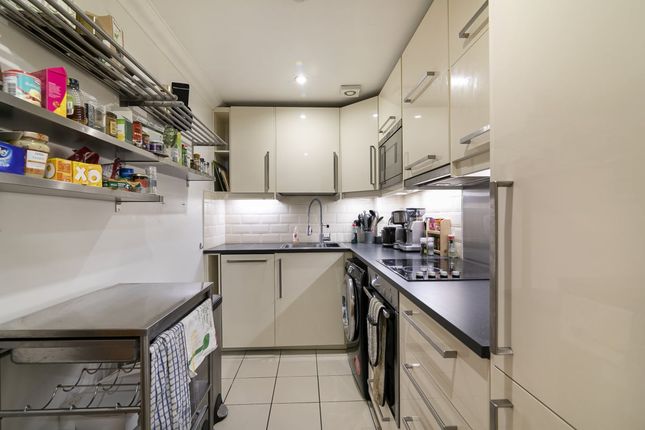 Richmond Court, 63 Melville Place, London photo 3