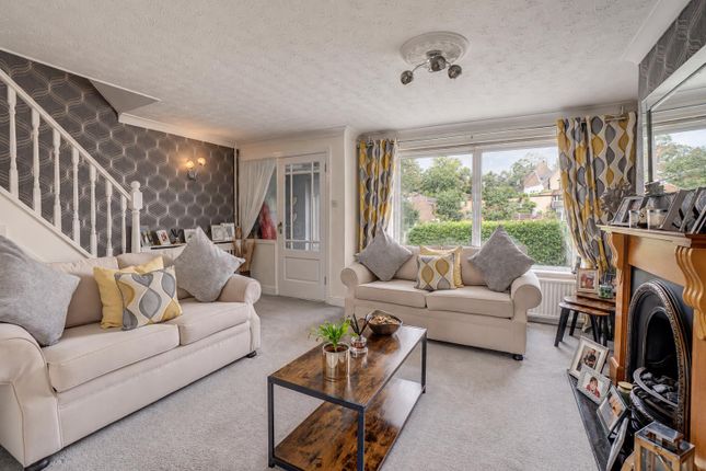 86, Wolds Drive, Nottingham photo 4
