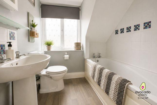 25 Manor Close, Buxton, Norfolk photo 2