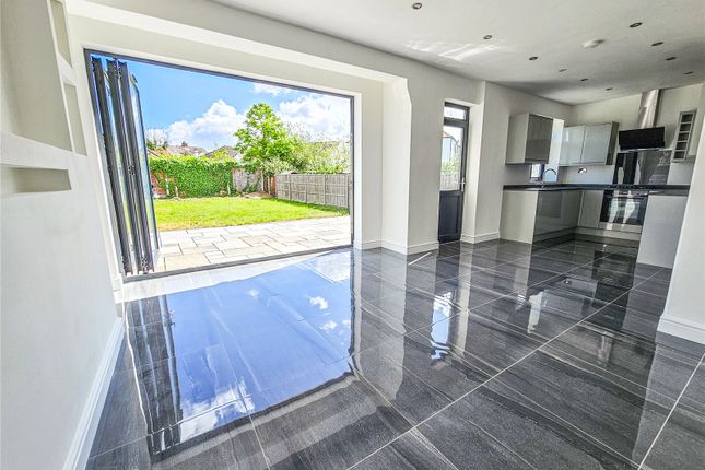 21, Repton Drive, Gidea Park photo 2