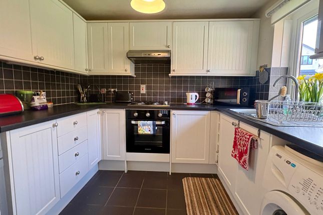37, Cook Road, Barry photo 4