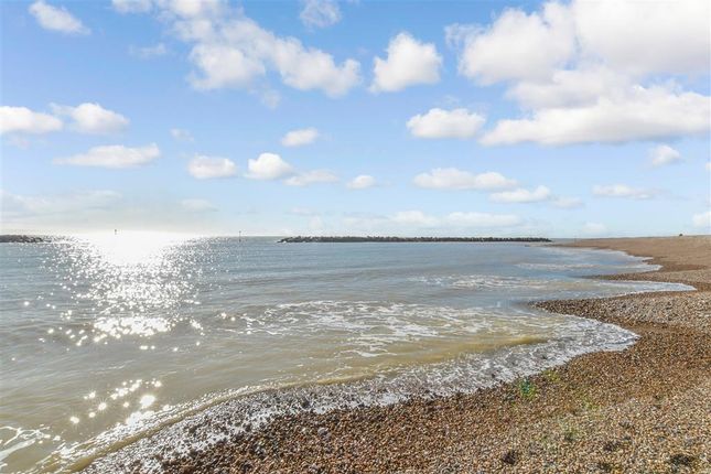 Thumbnail Flat for sale in Elmer Road, Bognor Regis, West Sussex