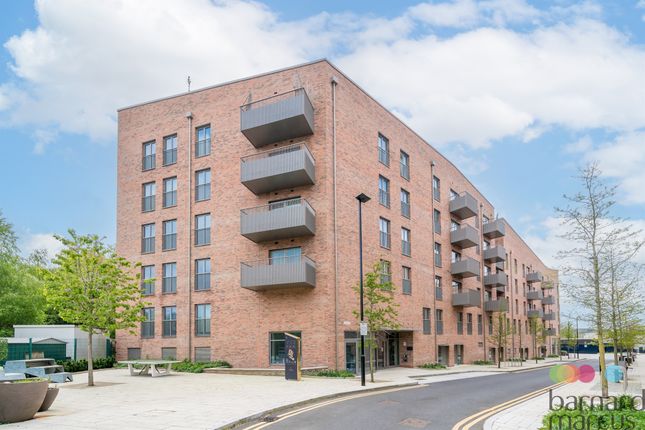 Thumbnail Flat for sale in Explorer Way, London