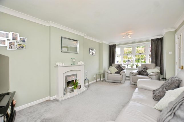 23, Trentholme Drive, Scunthorpe photo 3
