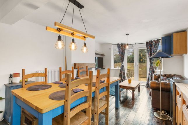 Sparepenny Cottage, Ledbury Road, Dymock photo 3
