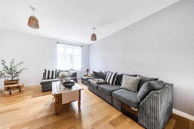 Flat 2,, Paterson Lodge, Westerham photo 4