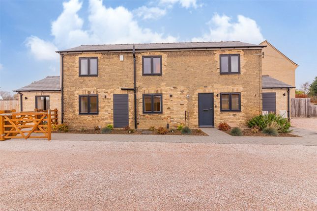 2 bed property for rent in High Street, Landbeach, Cambridge CB25