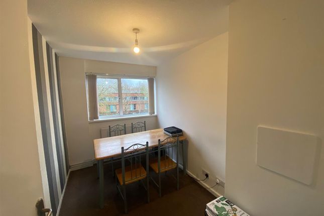Bedroom 2.Jpg