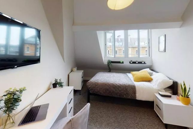 Thumbnail Flat to rent in Whiteladies Road, Bristol