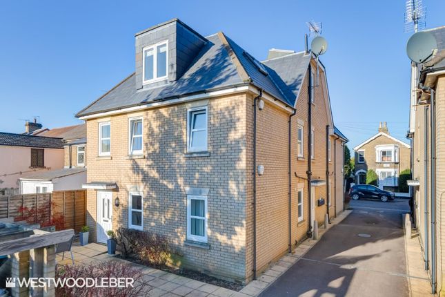 Flat for sale in Ashby Court, Whitley Road, Hoddesdon