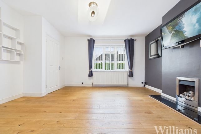 2 Bittenham Close, Aylesbury photo 3