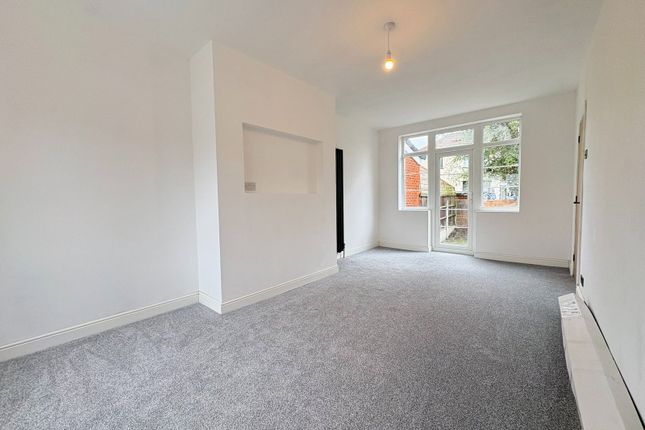 27, Southey Grove, Maghull photo 2