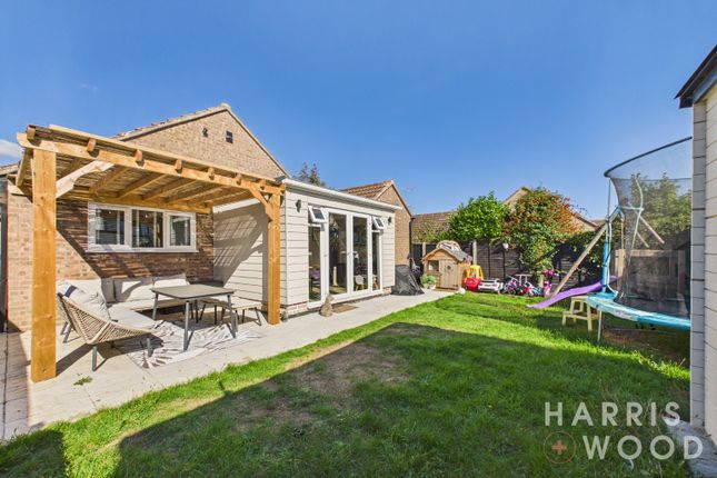 5 Stanmore Close, Clacton-On-Sea, Essex photo 4