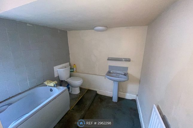 Flat, Eastcliff Road, Shanklin photo 4
