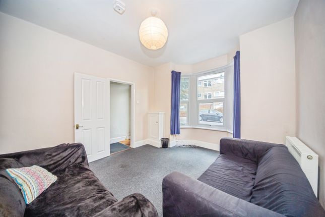 45, Woodside Road, Southampton photo 3