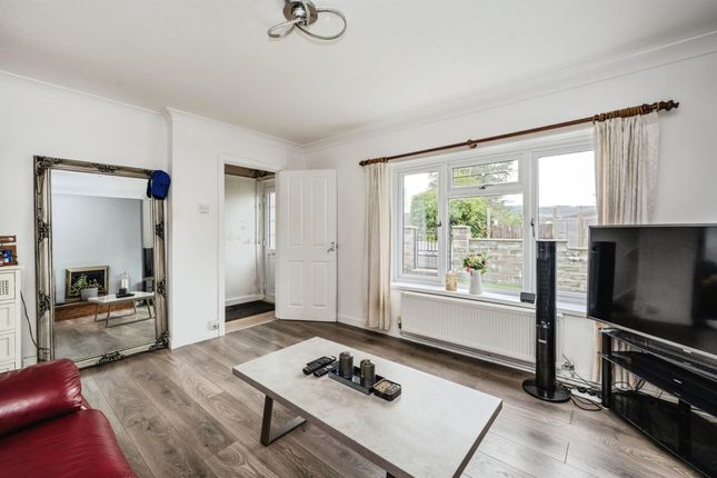 14, Allt-Y-Cham Drive, Swansea photo 4