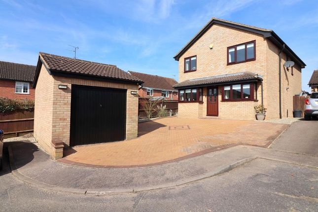Thumbnail Detached house for sale in Woodmere, Luton, Bedfordshire