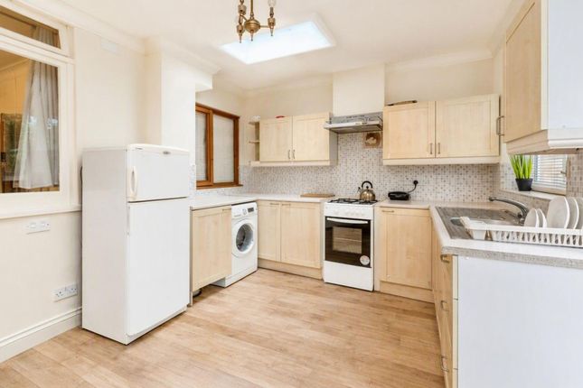 155 Long Lane, London photo 4