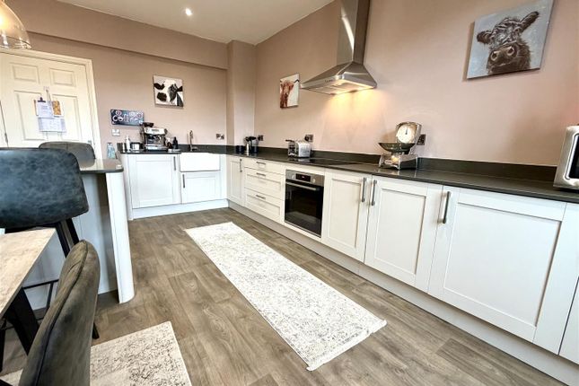 5 Dunkirk Mill, Hawksbridge Lane, Keighley photo 4