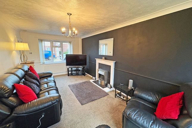 21, Holland Drive, Skegness photo 2