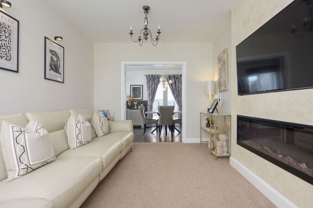 51, Bissett Place, West Lothian photo 3