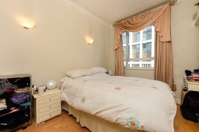 Flat 39, North Block, 5, Chicheley Street, London photo 4