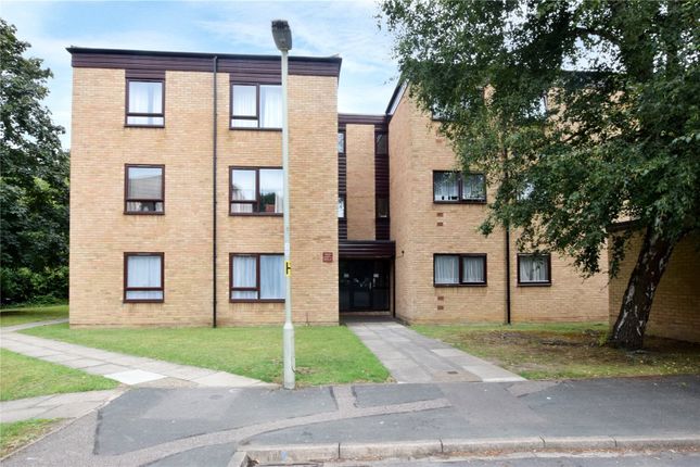 Thumbnail Flat to rent in Grandfield Avenue, Watford