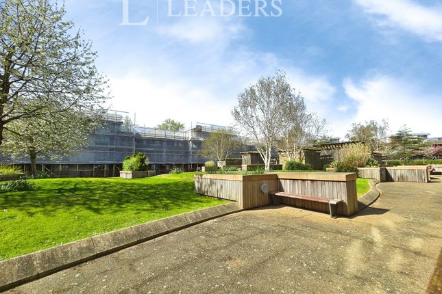11 Mermaid House,, Cross Street, Hampshire photo 2