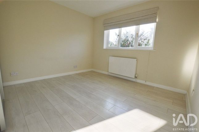 89, Thornbera Gardens, Bishop's Stortford photo 5